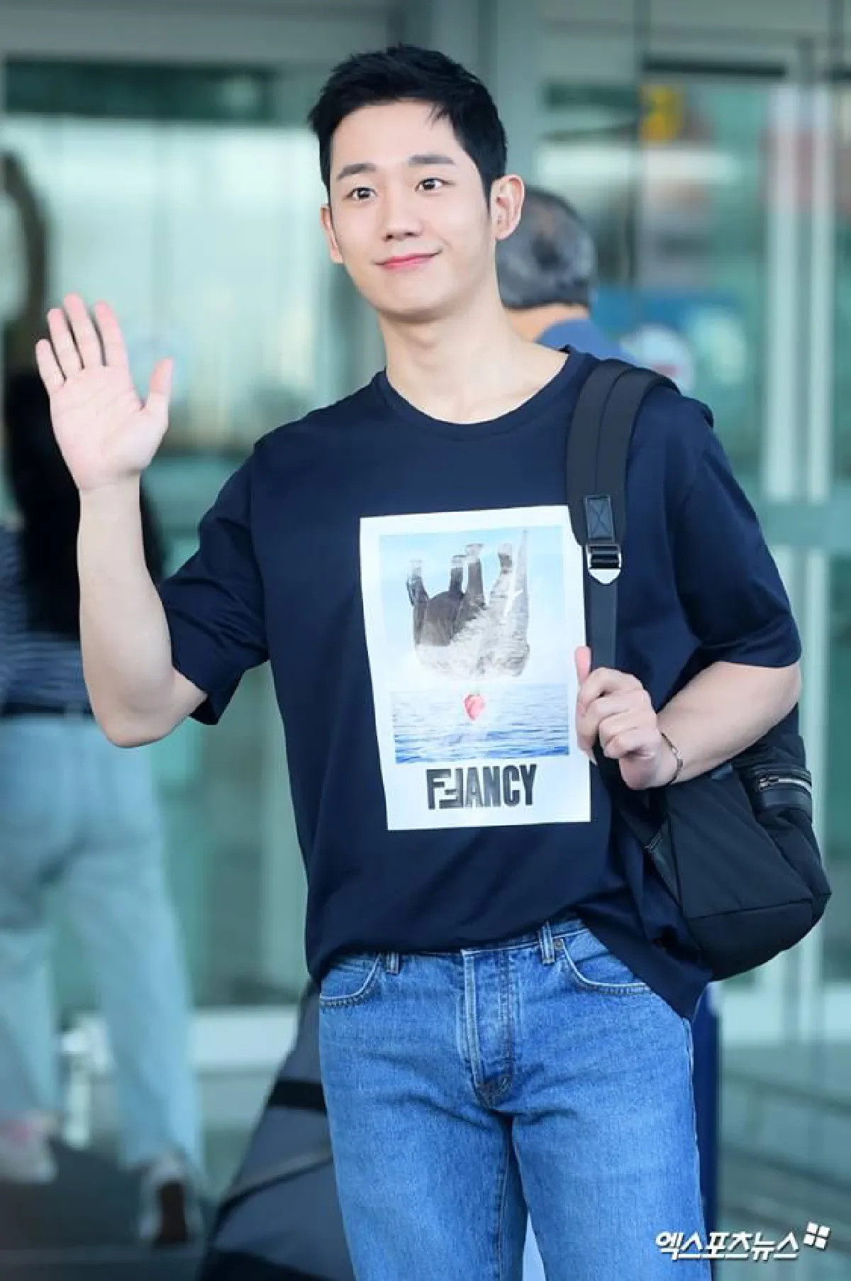 ถึงไทยแล้ว! จองแฮอิน พร้อมเสิร์ฟรอยยิ้มละลายหัวใจแฟนๆชาวไทย