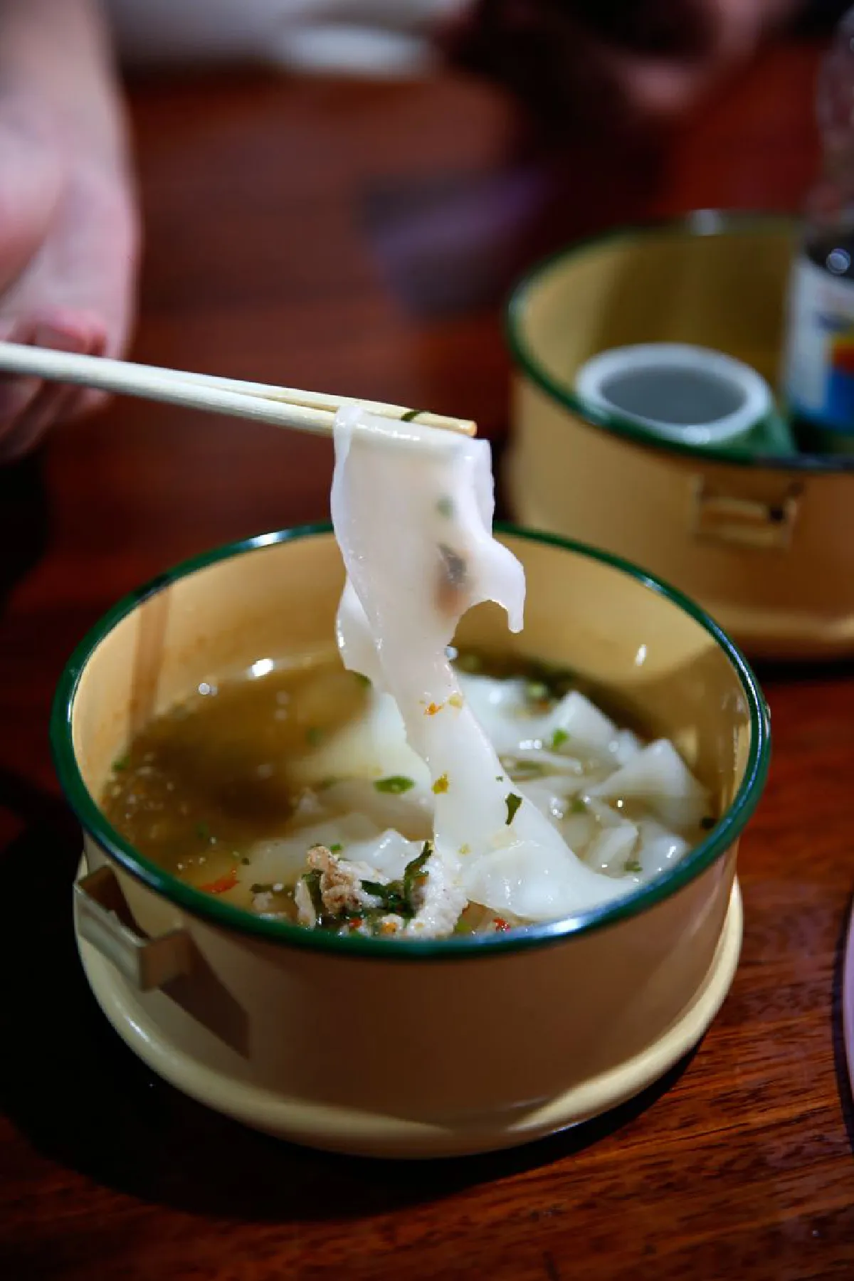 นั่งรถไฟจะไป ‘วังกรด’ เงียบสงบและเชื่องช้า