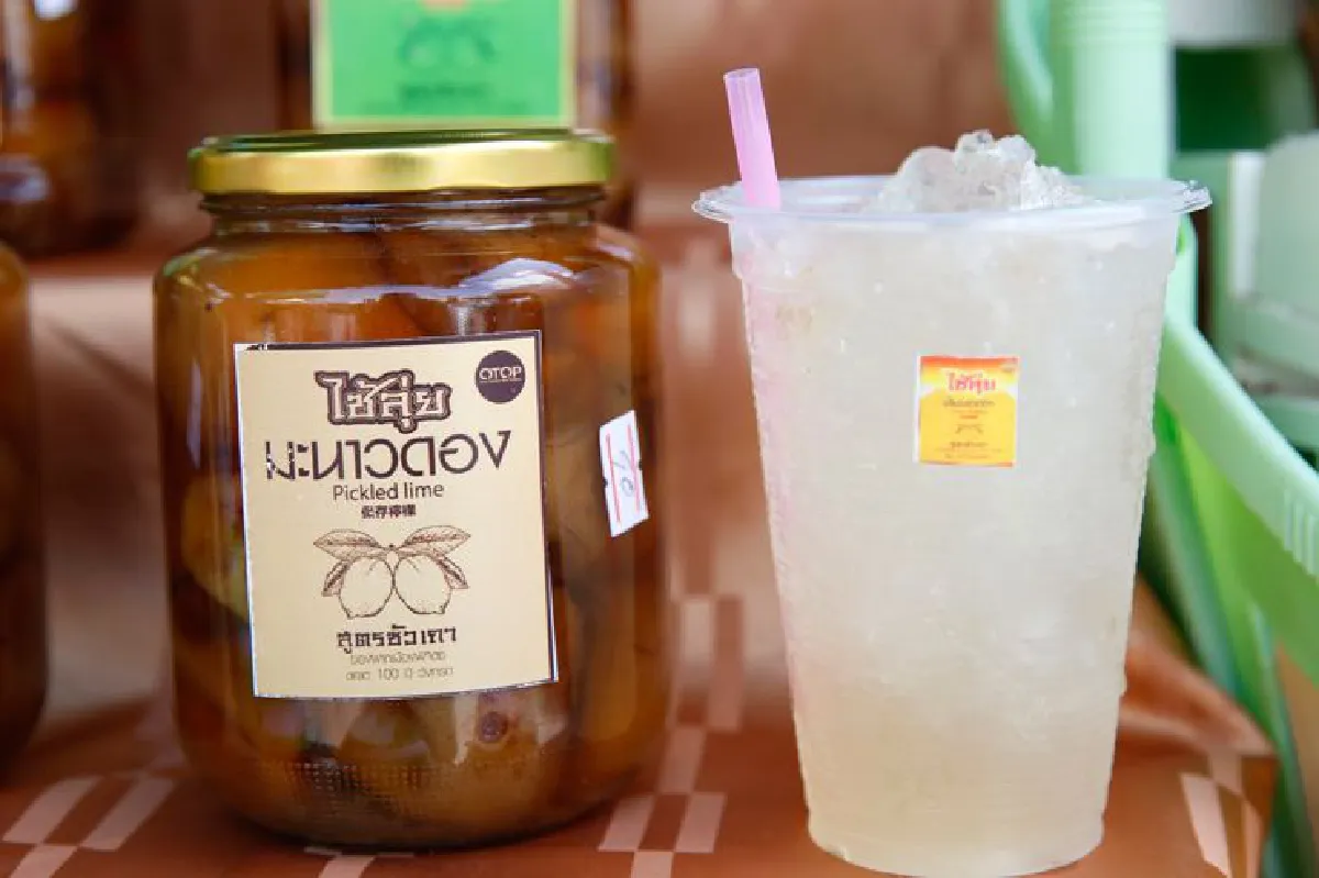 นั่งรถไฟจะไป ‘วังกรด’ เงียบสงบและเชื่องช้า