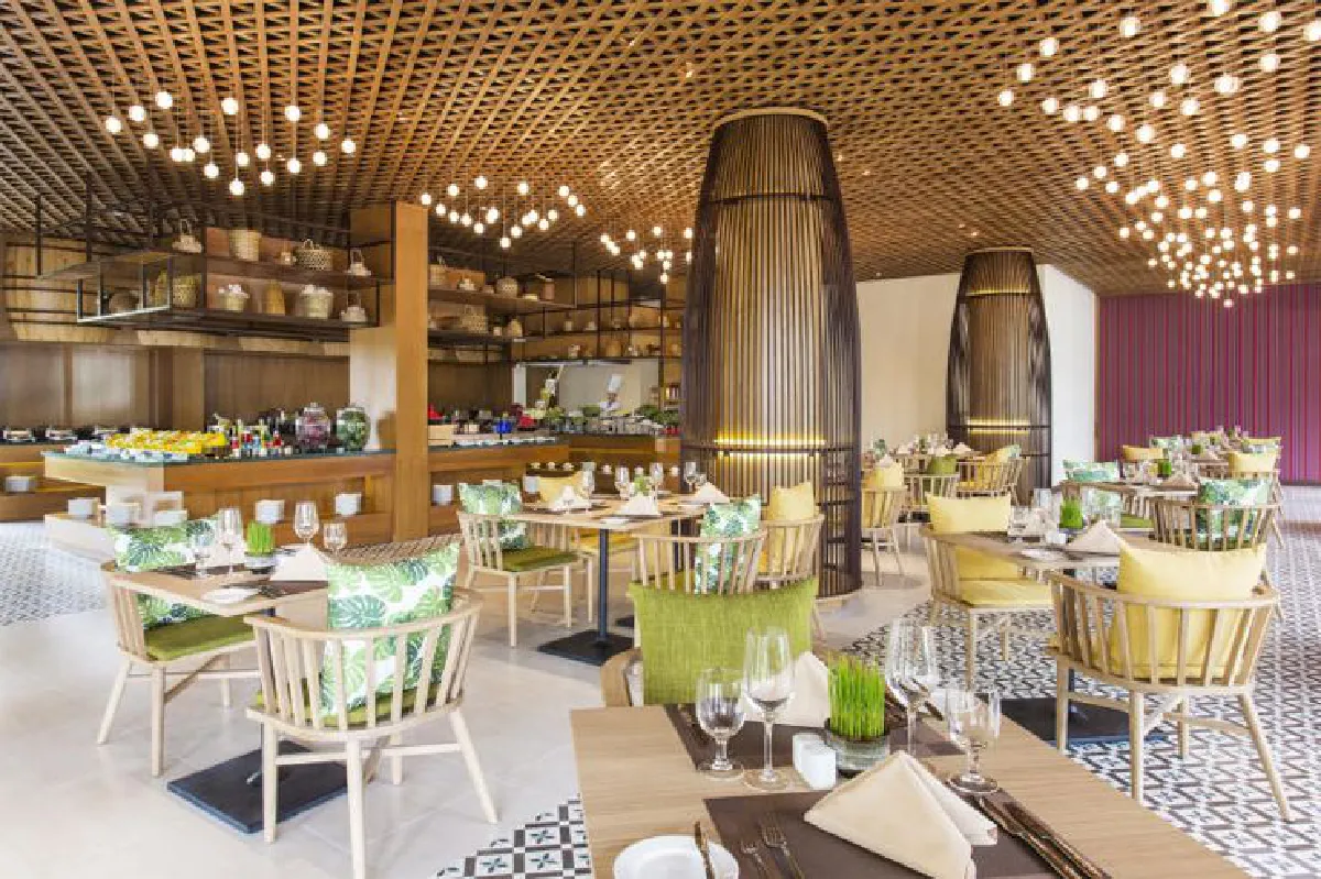 แดนสวรรค์เขตร้อน ดุสิต ปริ๊นเซส มูนไรส์ บีช รีสอร์ท ฟู้โกว๊ก