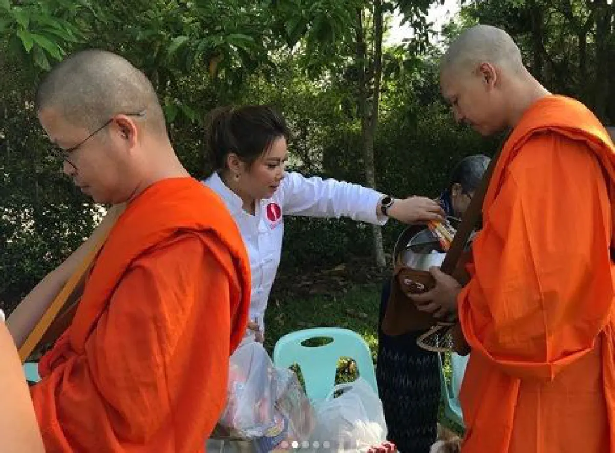 บุ๋ม ปนัดดา สุดปลื้ม! เอก เอกริน เข้าพิธีบวชที่ไร่เชิญตะวัน