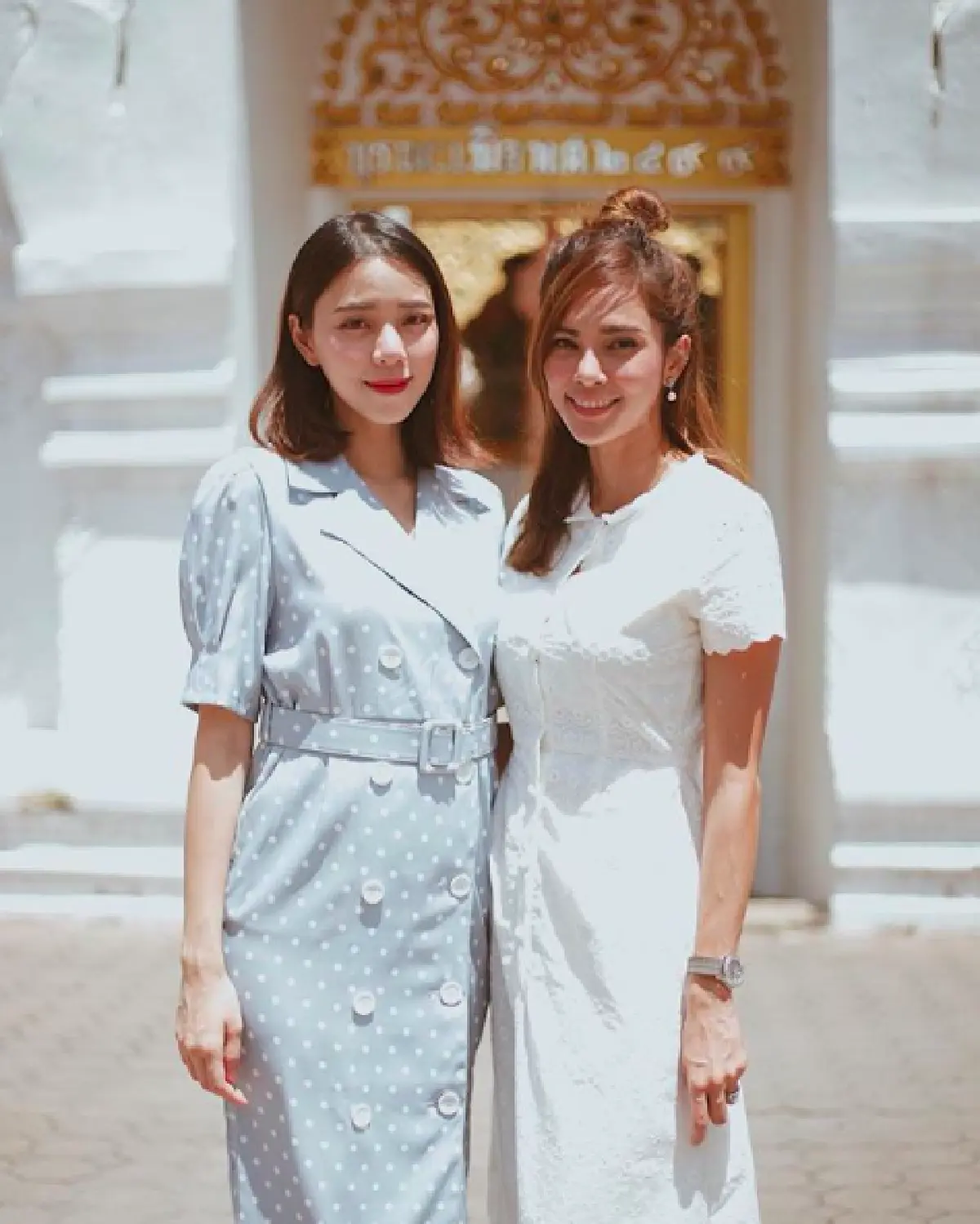 “บอล” เข้าสู่ร่มกาสาวพัสตร์อีกครั้ง ท่ามกลางบรรยากาศอบอุ่น “อุ้ม” ทำหน้าที่ถือหมอน