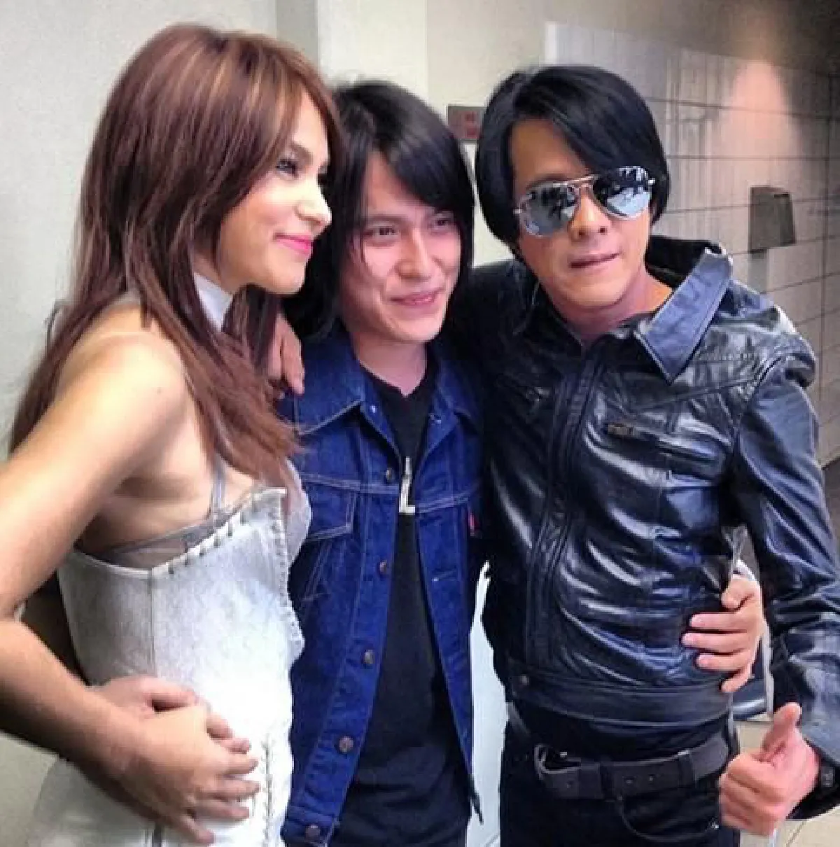 ไม่ได้หายไปไหน! มาช่า อัพเดทภาพลูกชาย กาย เที่ยวทะเลโชว์รอยสักสุดเท่