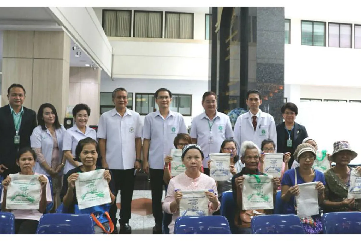 กรมการแพทย์ผุดไอเดีย "รักษ์โลก พกถุงผ้าใส่ยากลับบ้าน" ดีเดย์ 1 ต.ค.นี้