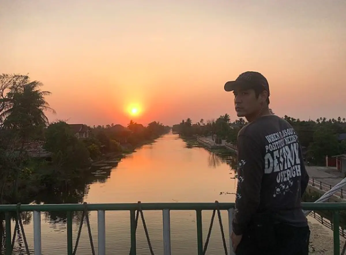 ส่องภาพปัจจุบัน “ตั้น พิเชษฐ์ไชย” น้องชายสุดหล่อของ "ติ๊ก เจษฎาภรณ์”