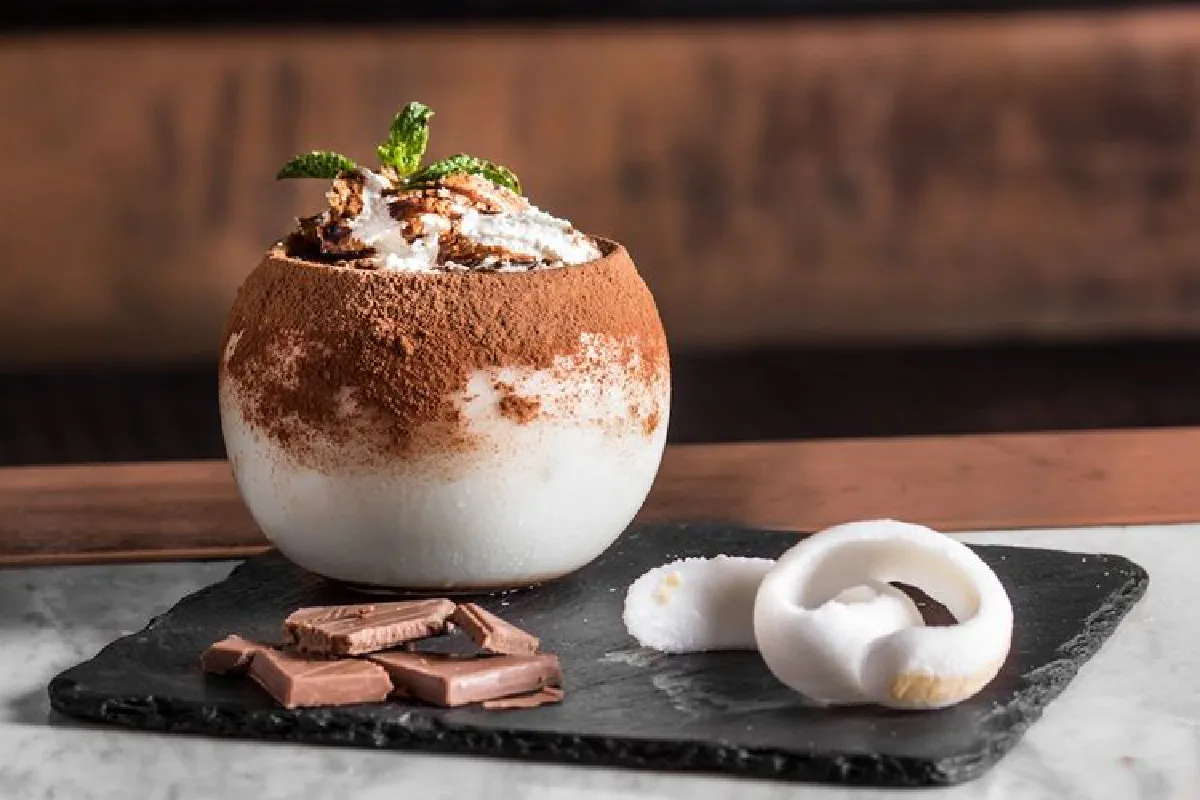 เปิดประสบการณ์ใหม่กับอาหารหลากหลายสัญชาติและช็อคโกแลตบาร์ เครื่องดื่มแนวใหม่ ณ ห้องอาหารลีลาวดี โรงแรมเมอเวนพิค สุขุมวิท 15 กรุงเทพ