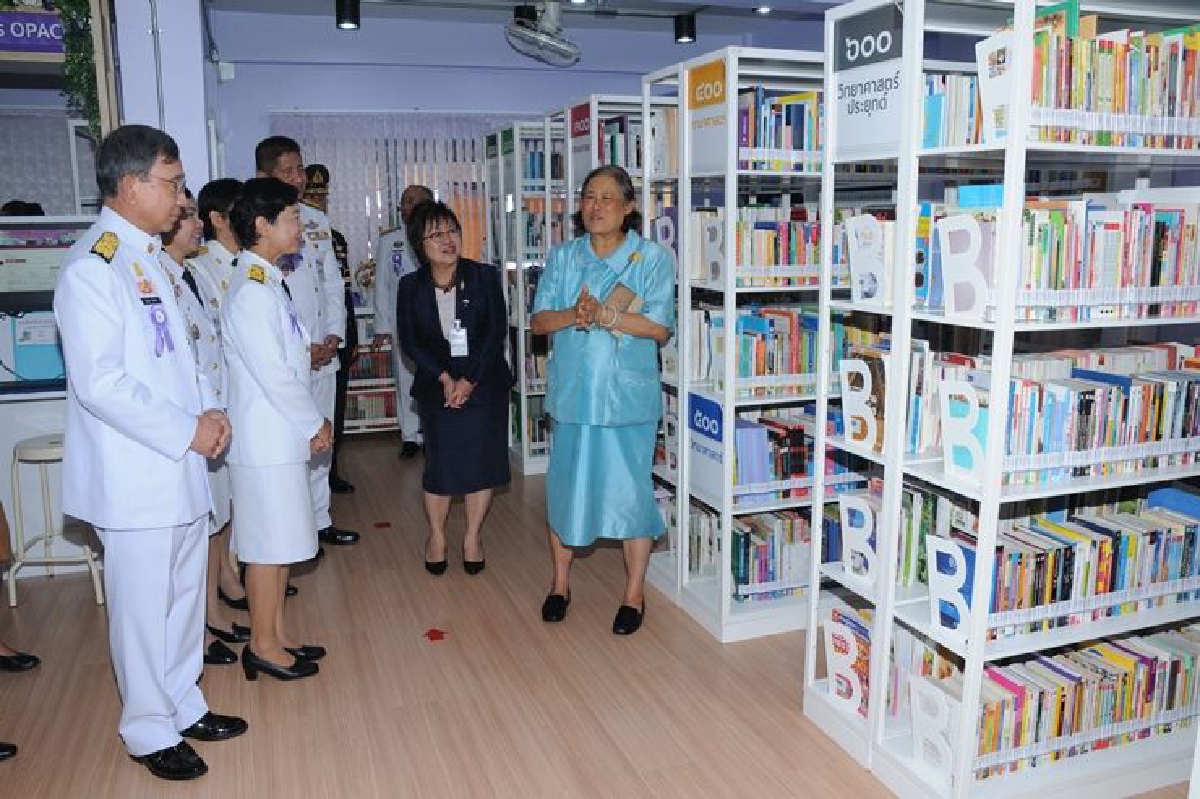 สมเด็จพระเทพรัตนราชสุดาฯเสด็จเปิดห้องสมุดในทัณฑสถานหญิง สมเด็จพระเทพรัตนราชสุดาฯเสด็จเปิดห้องสมุดในทัณฑสถานหญิง