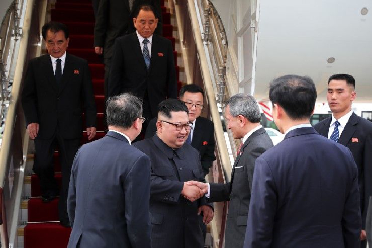 "คิม"ถึงสิงคโปร์แล้ว! เข้าพบ "ลี เซียนลุง" ก่อนถกทรัมป์ "คิม"ถึงสิงคโปร์แล้ว! เข้าพบ "ลี เซียนลุง" ก่อนถกทรัมป์