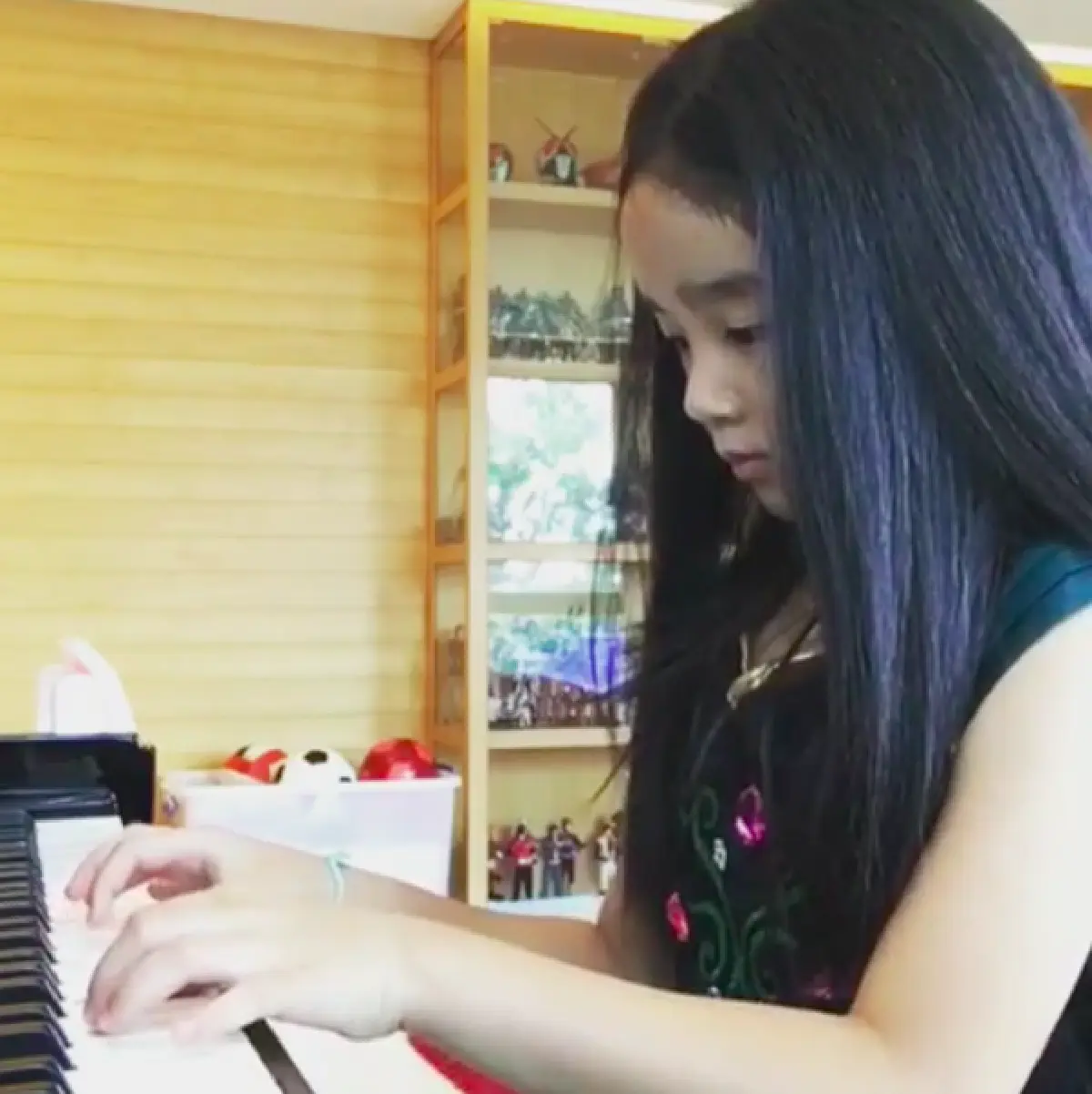 เสน่ห์ล้น! "น้องณดา” ลูกสาว “แม่กบ” กับความสามารถรอบด้าน