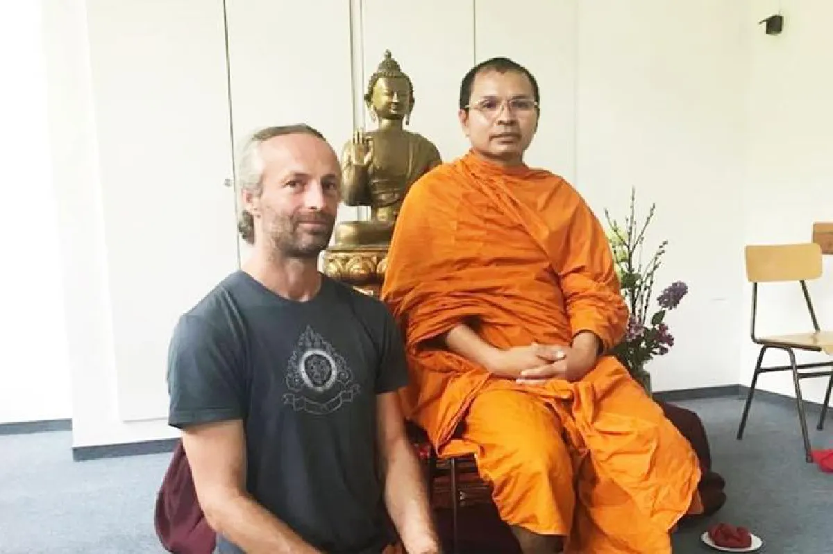 พม.สมบูรณ์ วุฑฺฒิกโร กับศาสนกิจสอนหนังสือที่ฮังการี