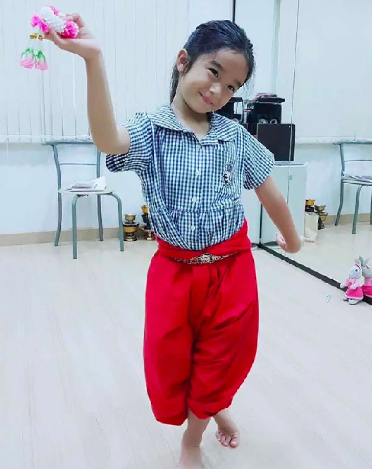 เสน่ห์ล้น! "น้องณดา” ลูกสาว “แม่กบ” กับความสามารถรอบด้าน