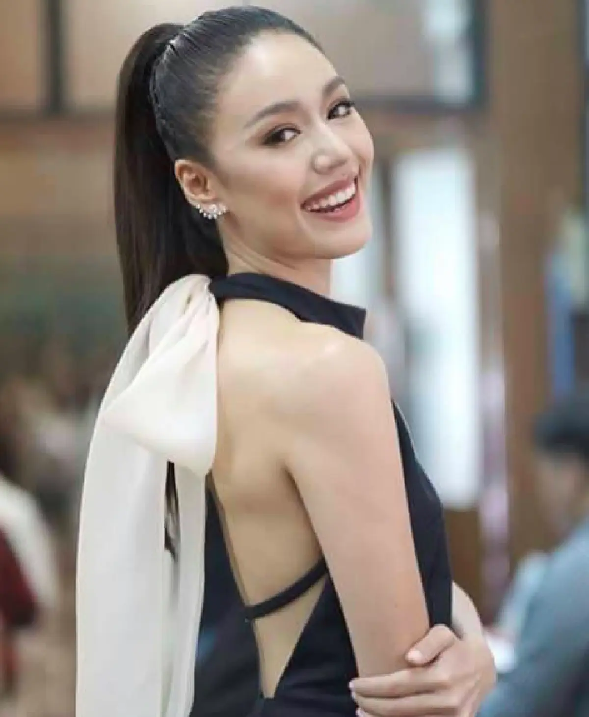 เป๊ะทุกมุม! ส่องภาพ “นิต้า” พี่สาวคนสวยของ “แนท อนิพรณ์”