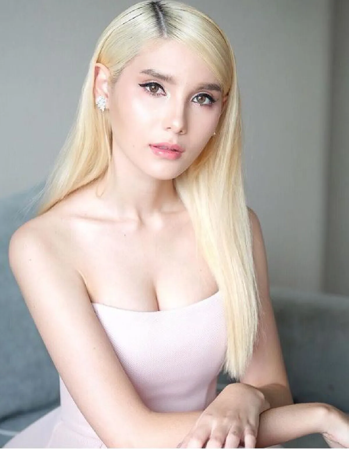 กำลังใจจากแม่เลี้ยงเดี่ยว ซาร่า โผล่คอมเมนต์ไอจี มิ้ง ในวันที่อ่อนแอ