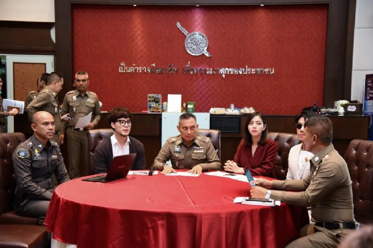 "ทอมรูม39-นิวเคลียร์-เพชรจ้า" เข้าให้ข้อมูลตร.ปมรีวิวเมจิกสกรีน