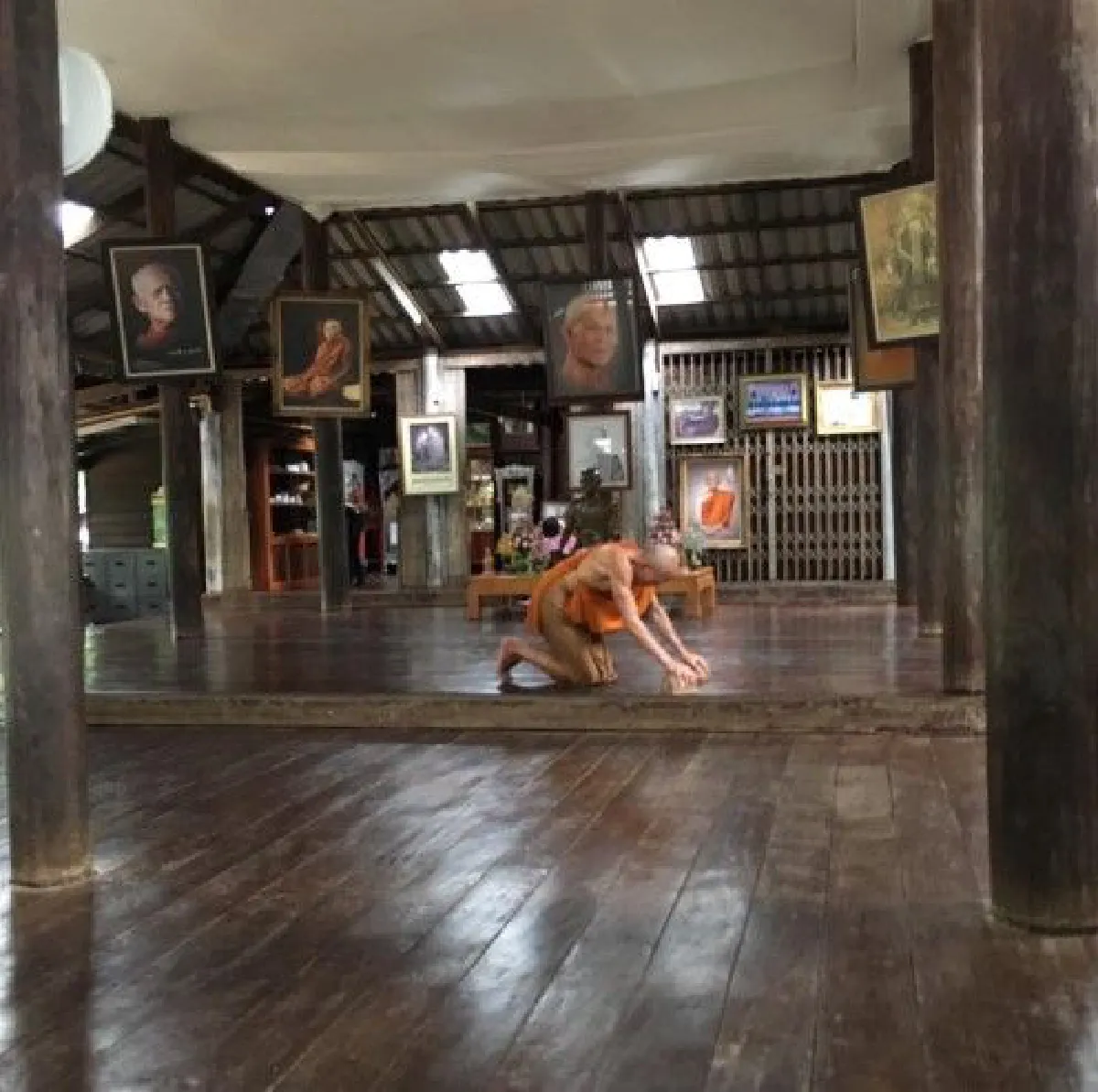 "พระแท้" เผยภาพวัตรปฏิบัติพระสงฆ์วัดป่าบ้านตาด