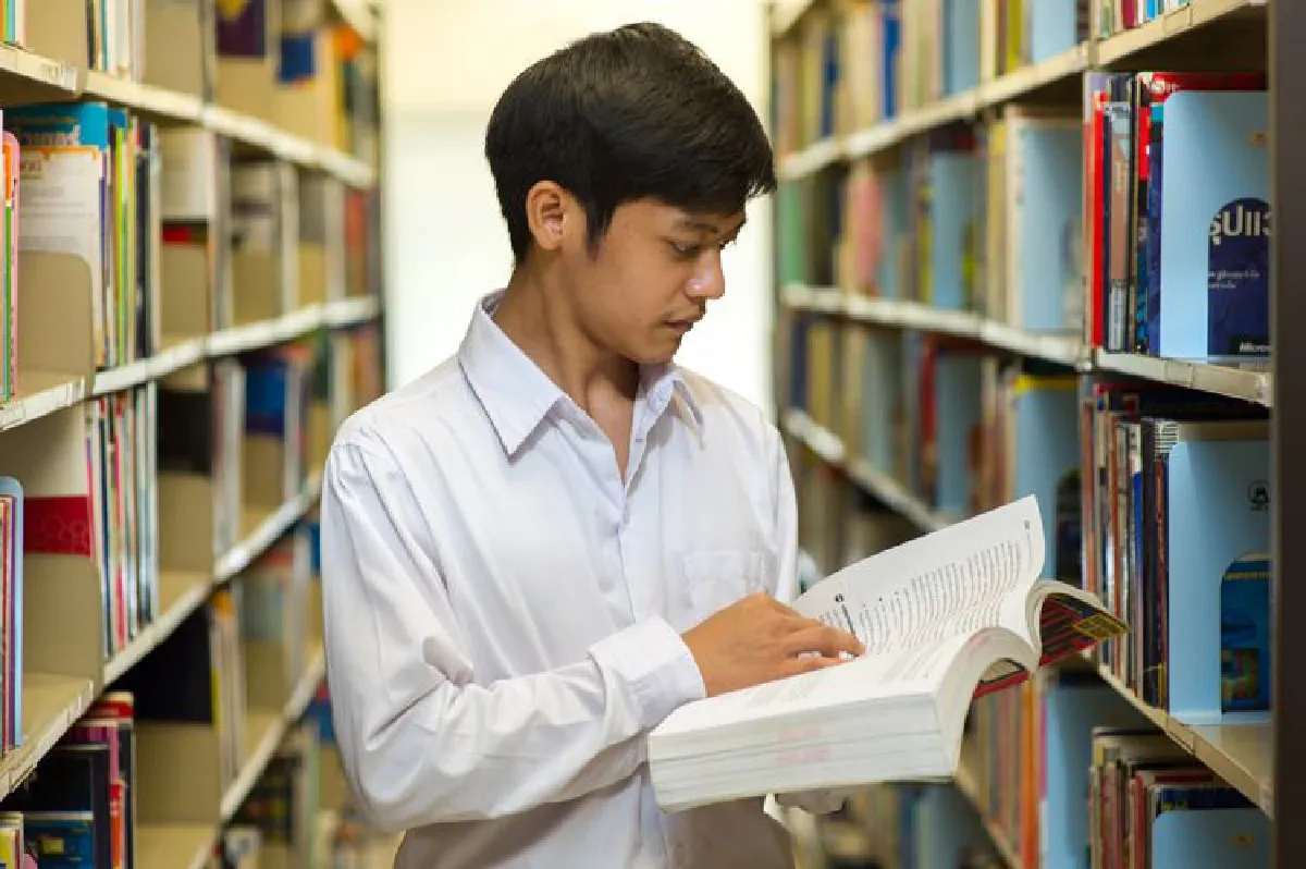 "ถ้าไม่มีกฎหมาย สังคมคงยุ่งเหยิง เพราะผู้คนเอาตัวเองเป็นที่ตั้งมากกว่านี้" มุมความคิด ศิริวัฒน์ คำสิงห์นอก ศิษย์เก่านิติฯ ม.กรุงเทพ ผู้สอบเนติฯ อันดับ 1 ของประเทศด้วยคะแนนเกียรตินิยม