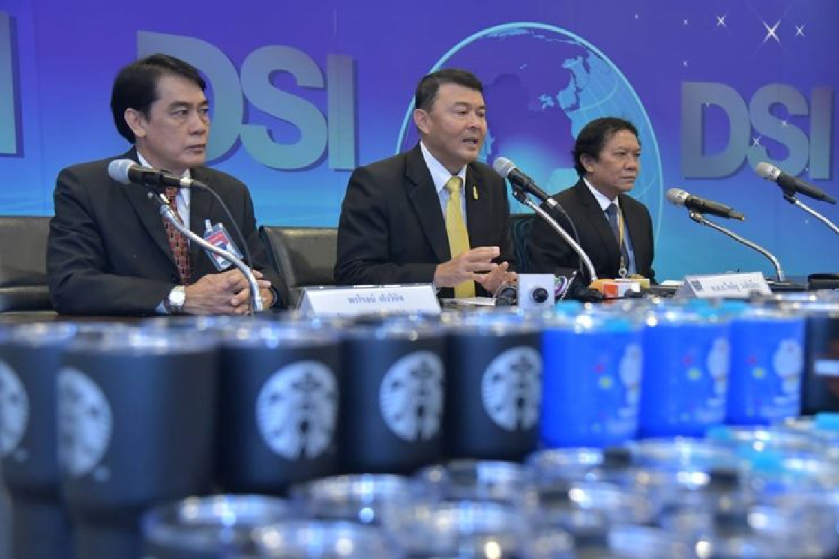 "ดีเอสไอ"ทลายแหล่งแก้วน้ำปลอมยี่ห้อดังมูลค่าเสียหาย60ล. "ดีเอสไอ"ทลายแหล่งแก้วน้ำปลอมยี่ห้อดังมูลค่าเสียหาย60ล.