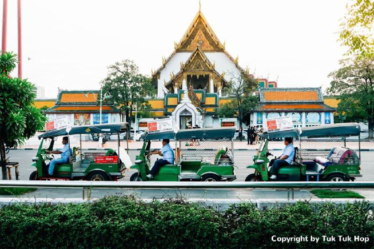 ‘Tuk Tuk Hop’ รถตุ๊กตุ๊กไฟฟ้า ‘Tuk Tuk Hop’ รถตุ๊กตุ๊กไฟฟ้า