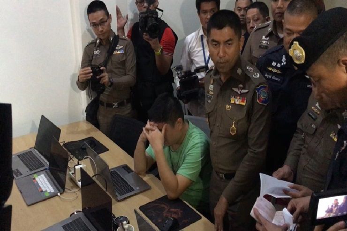 รวบชาวจีนสวมวีซ่านศ.ใช้ไทยเป็นฐานพนันออนไลน์ รวบชาวจีนสวมวีซ่านศ.ใช้ไทยเป็นฐานพนันออนไลน์
