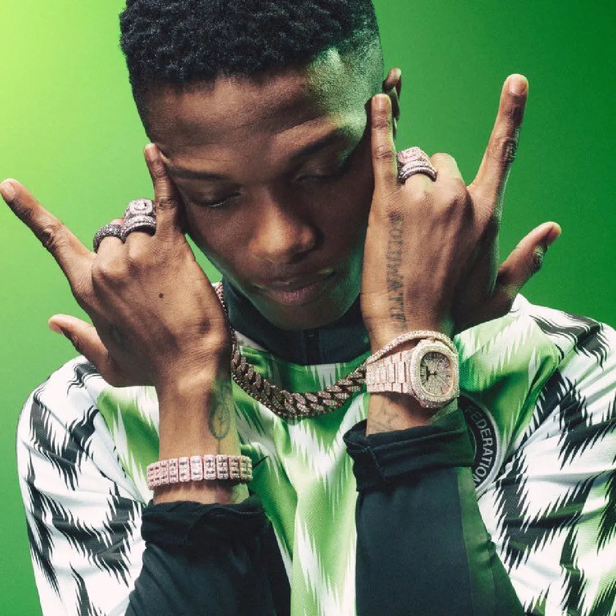 มาแข่งอย่างมีสไตล์! ส่องแฟชั่นสุดเท่ของ นักเตะทีมชาติไนจีเรีย