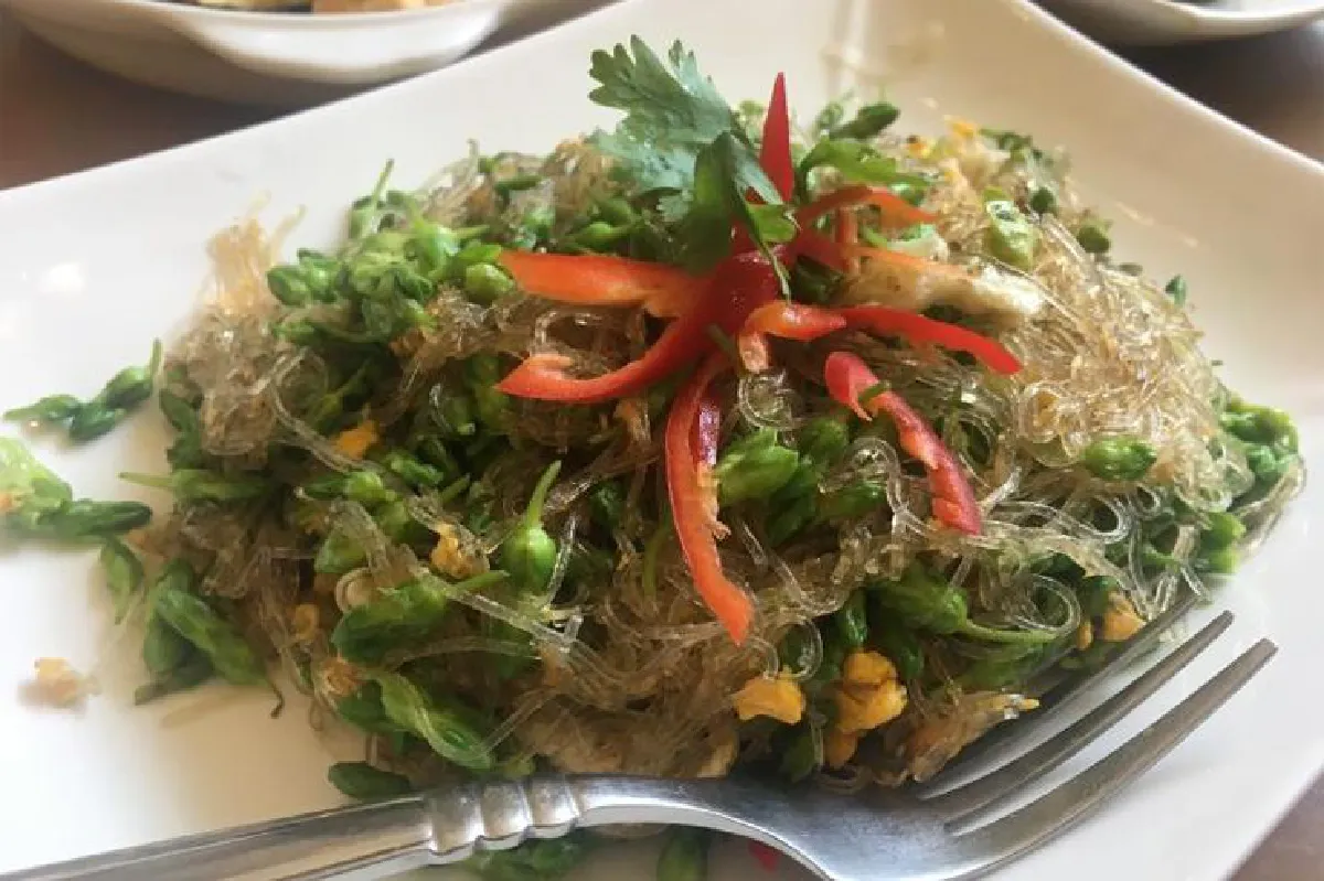 อิ่มพุงปลิ้นในกรุง ร้าน ‘จานกับข้าว’