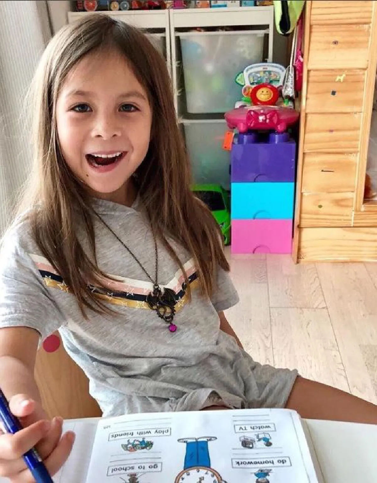 น้องไลลา ลูกสาว พอลล่า เทเลอร์ สวมชุดไทยสวยหวานได้แม่มาเต็มๆ