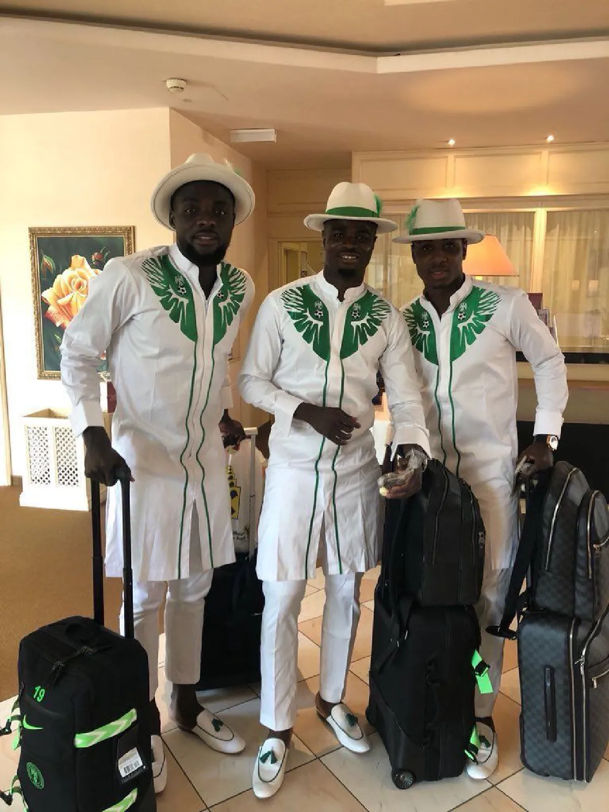 มาแข่งอย่างมีสไตล์! ส่องแฟชั่นสุดเท่ของ นักเตะทีมชาติไนจีเรีย