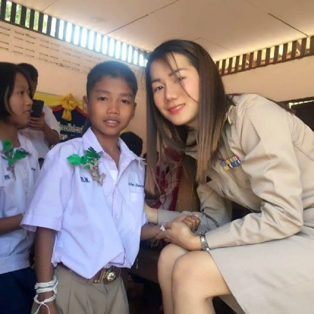 "อ้อ ชญาภา" จากเด็กดอยสู่คุณครูผู้เสียสละ หัวเข่าพังเพื่อนักเรียน