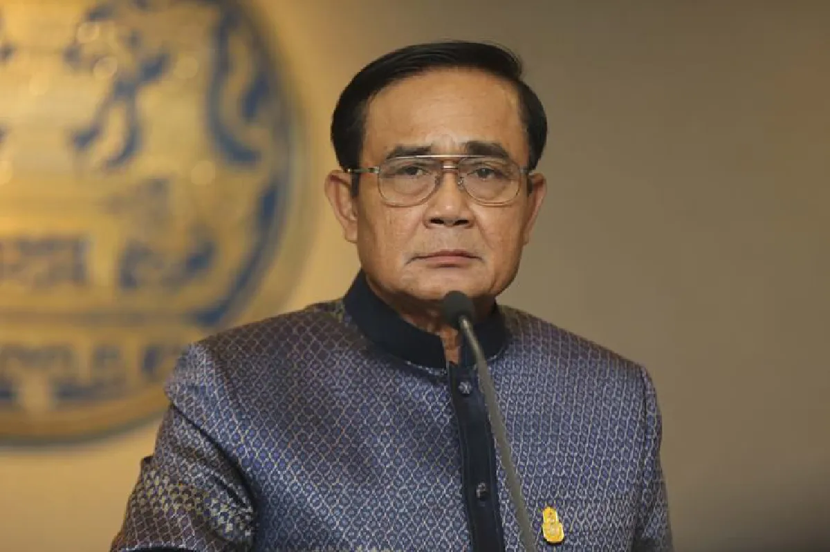 ส่องนัยทางการเมือง ผ่านเสื้อผ้า "บิ๊กตู่"