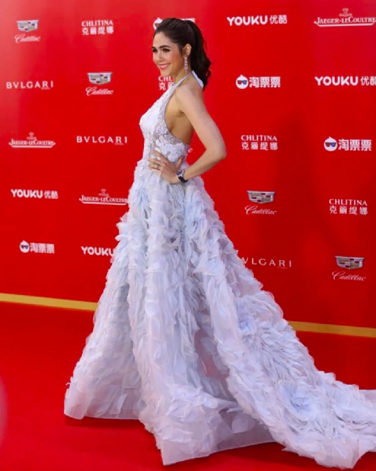 เริ่ดอีกแล้ว! “ชมพู่” ร่วมเดินพรมแดงเทศกาลหนังเซี้ยงไฮ้