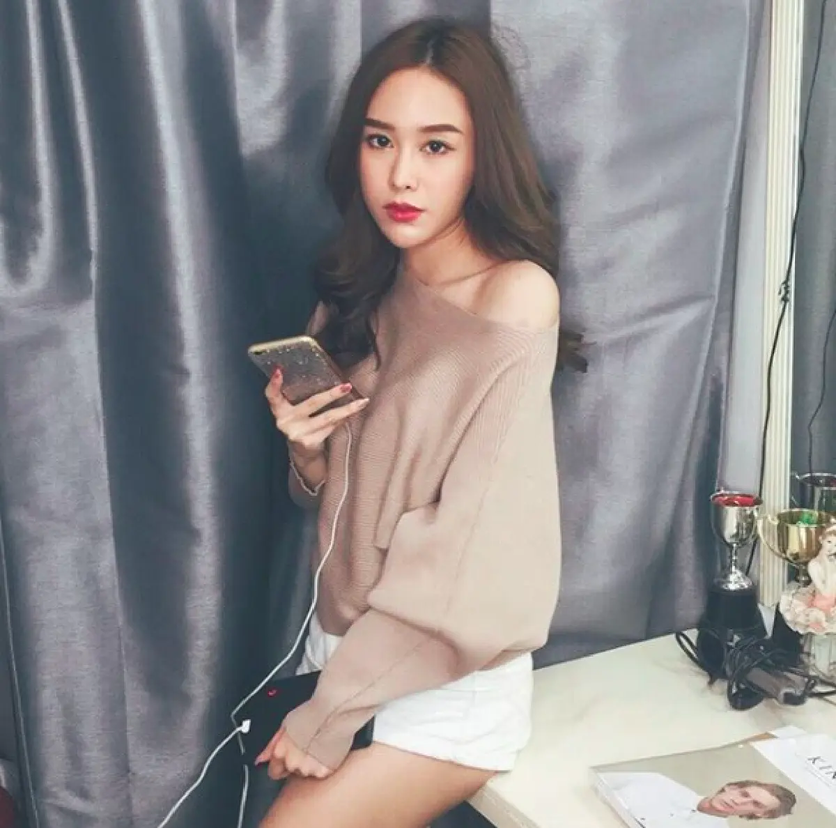 น่าเป็นห่วง! “มิ้ง” เครียดหนัก ไข้ขึ้นสูง อ้วกจนเป็นลม