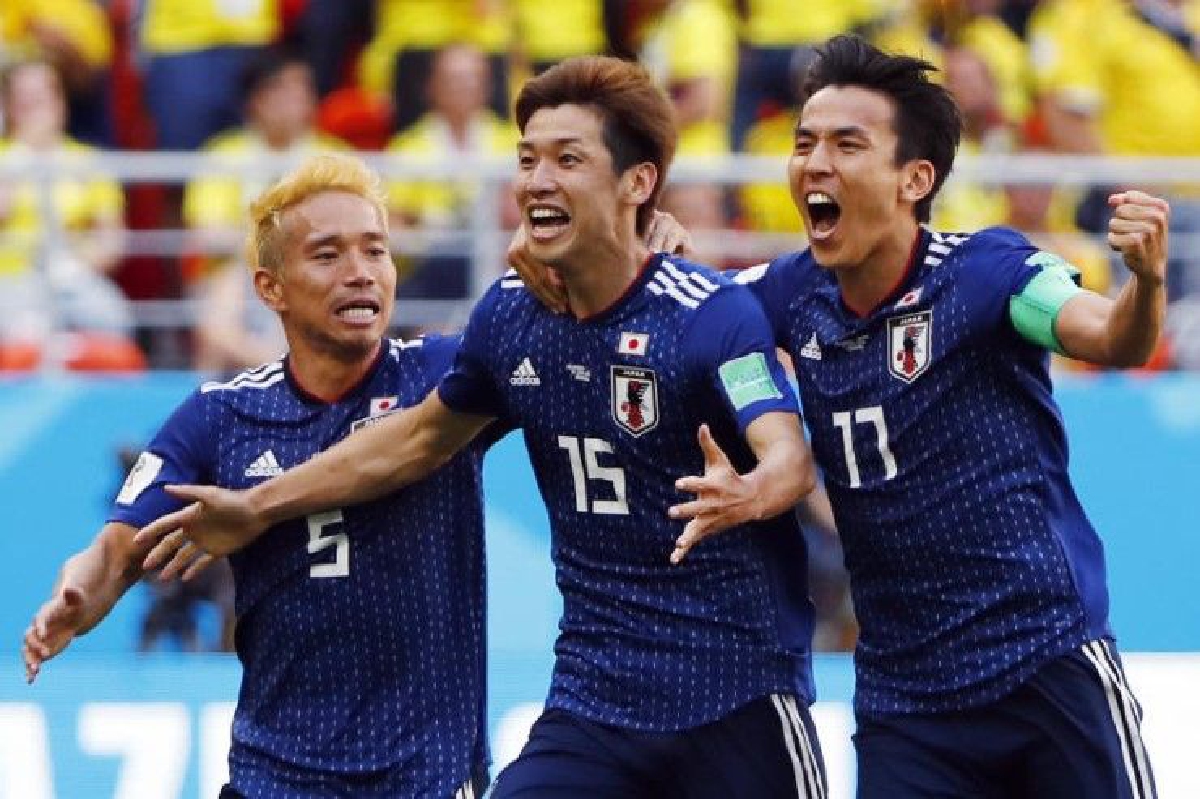 "ซามูไร" แผลงฤทธิ์ฟันโคลอมเบีย 2-1 "ซามูไร" แผลงฤทธิ์ฟันโคลอมเบีย 2-1