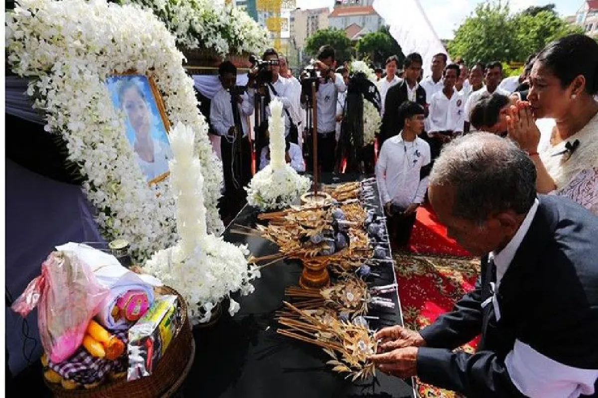 กัมพูชาจัดพิธีศพ "หม่อมอู๊ก พัลลา" พระชายาเจ้ารณฤทธิ์