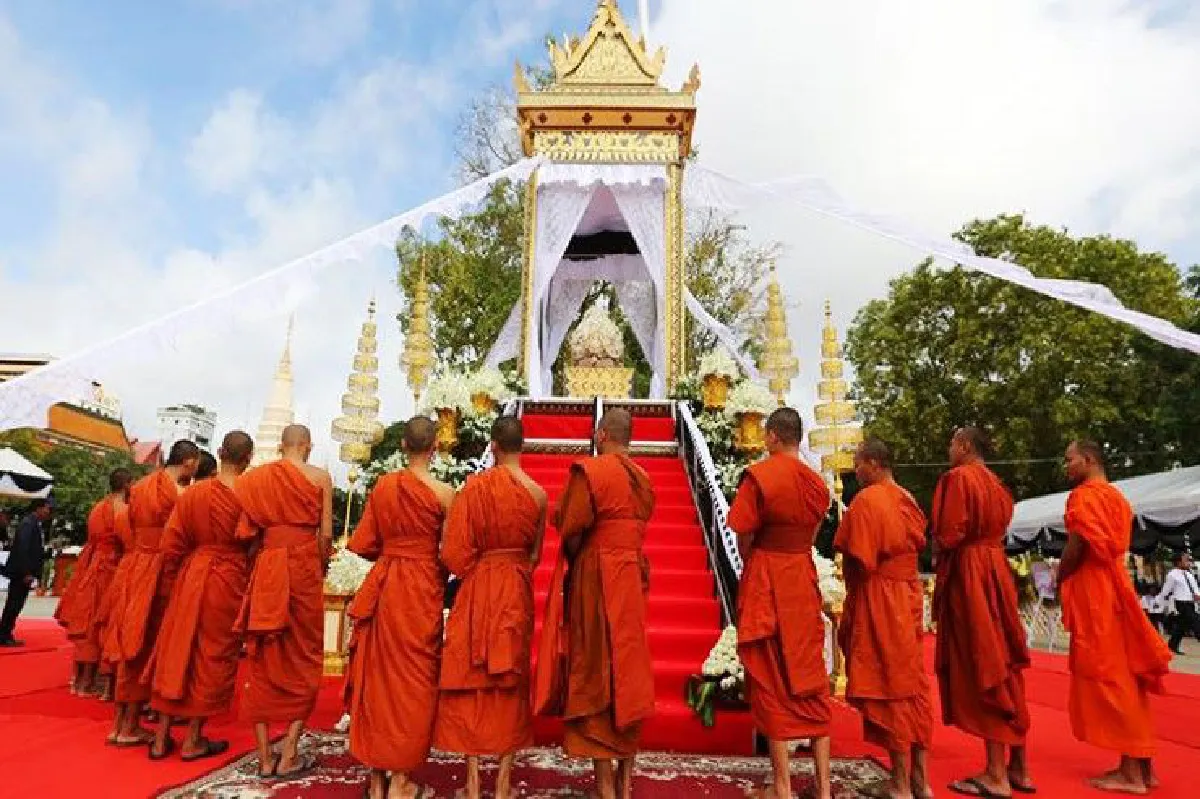 กัมพูชาจัดพิธีศพ "หม่อมอู๊ก พัลลา" พระชายาเจ้ารณฤทธิ์