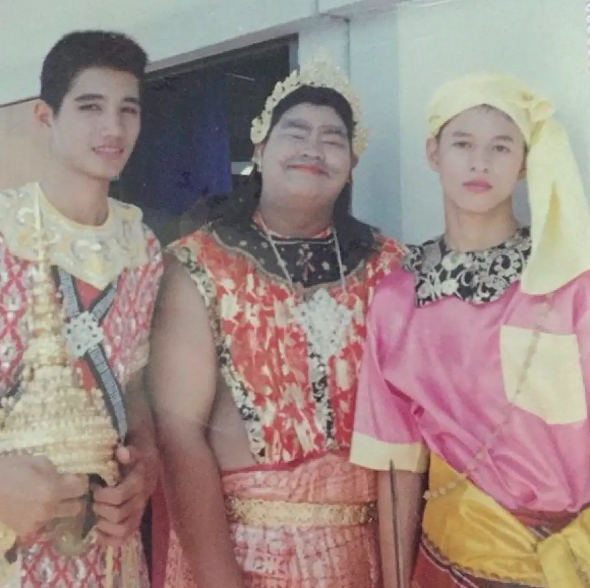 ย้อนภาพวัยละอ่อน  “ป๊อบ ปองกูล” จัดเต็มเป็น "นางผีเสื้อสมุทร”