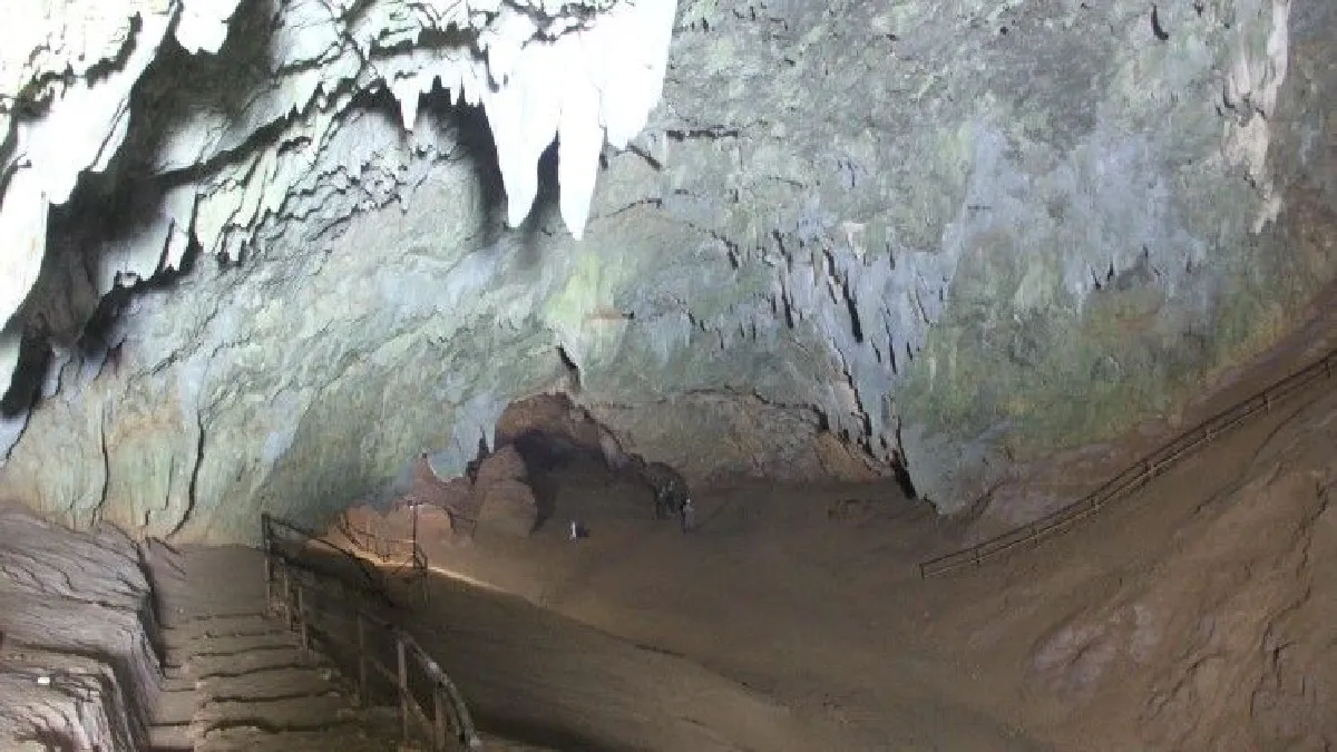 พบรอยมือ-รอยเท้านักเรียนในถ้ำนางนอน คาดติดในโถงถ้ำถูกน้ำท่วมปิดทางเข้า-ออก