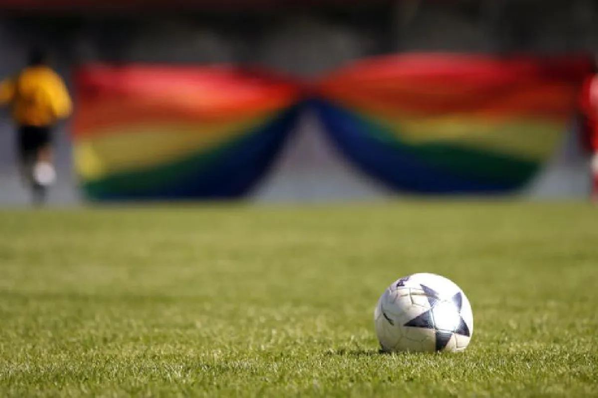 ‘รัสเซีย’ อับสีรุ้ง LGBT ไร้ที่ยืนบอลโลก