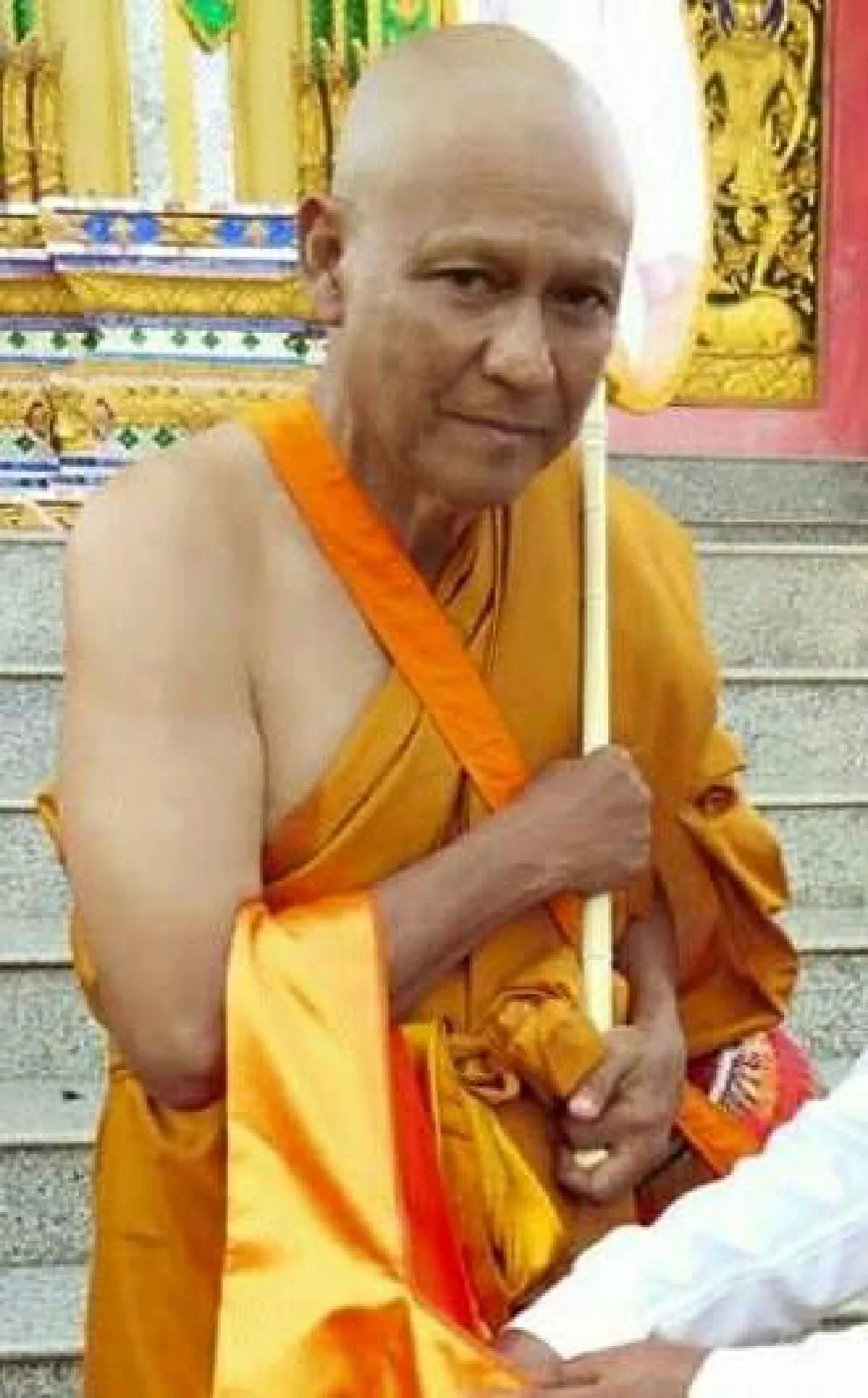 เข้าสู่ร่มกาสาวพัสตร์แล้ว! "ไพโรจน์ สังวริบุตร” ซุ่มบวชเรียบง่าย ยังไม่มีกำหนดสึก