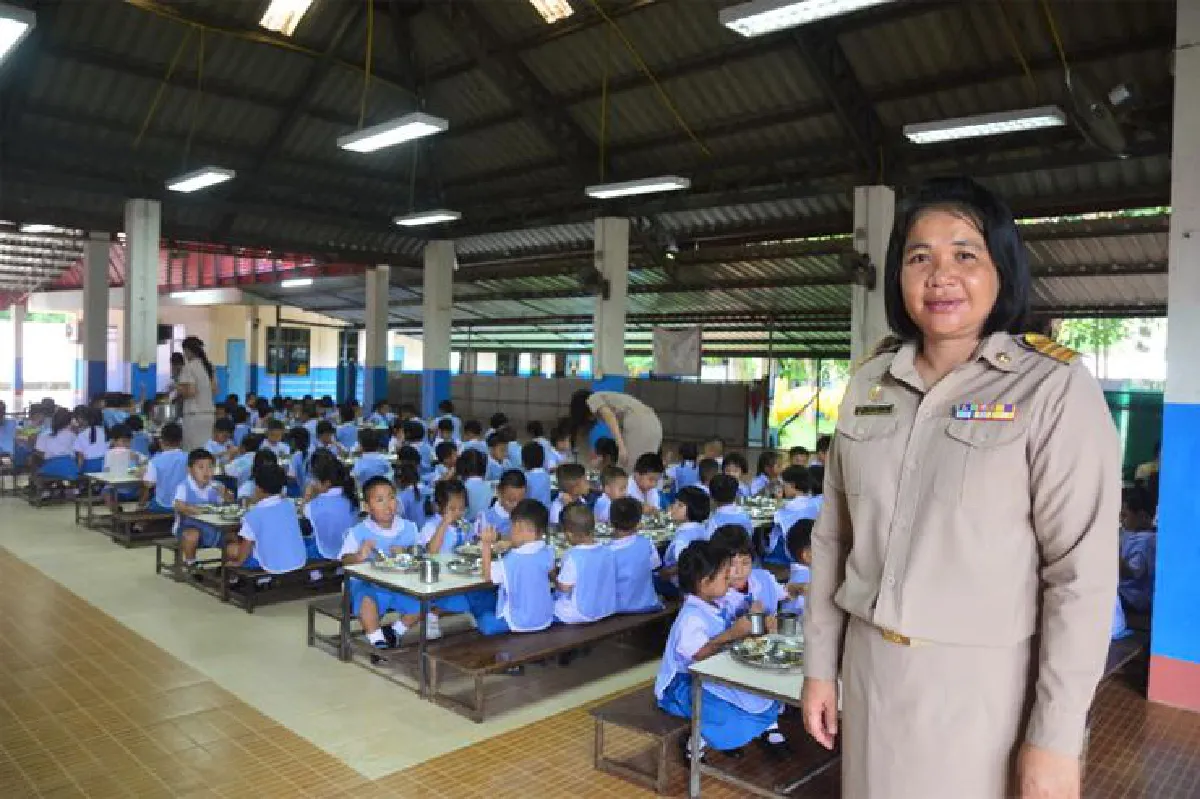 ละอ่อนน้อยชวนชิม อาหารกลางวัน คุณภาพ 20 บาทก็อิ่มได้