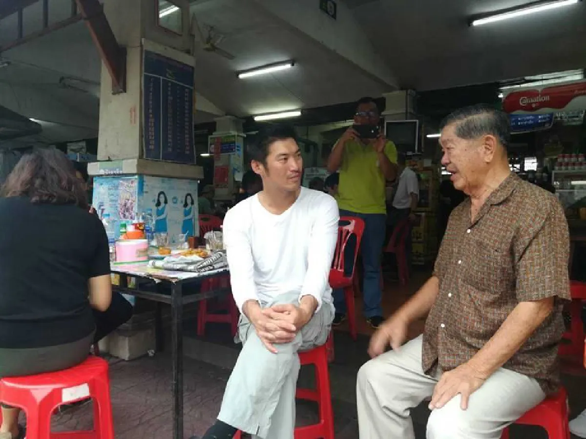 "ธนาธร"ลุยตลาดสดพิษณุโลก ปลื้มชาวบ้านต้อนรับ