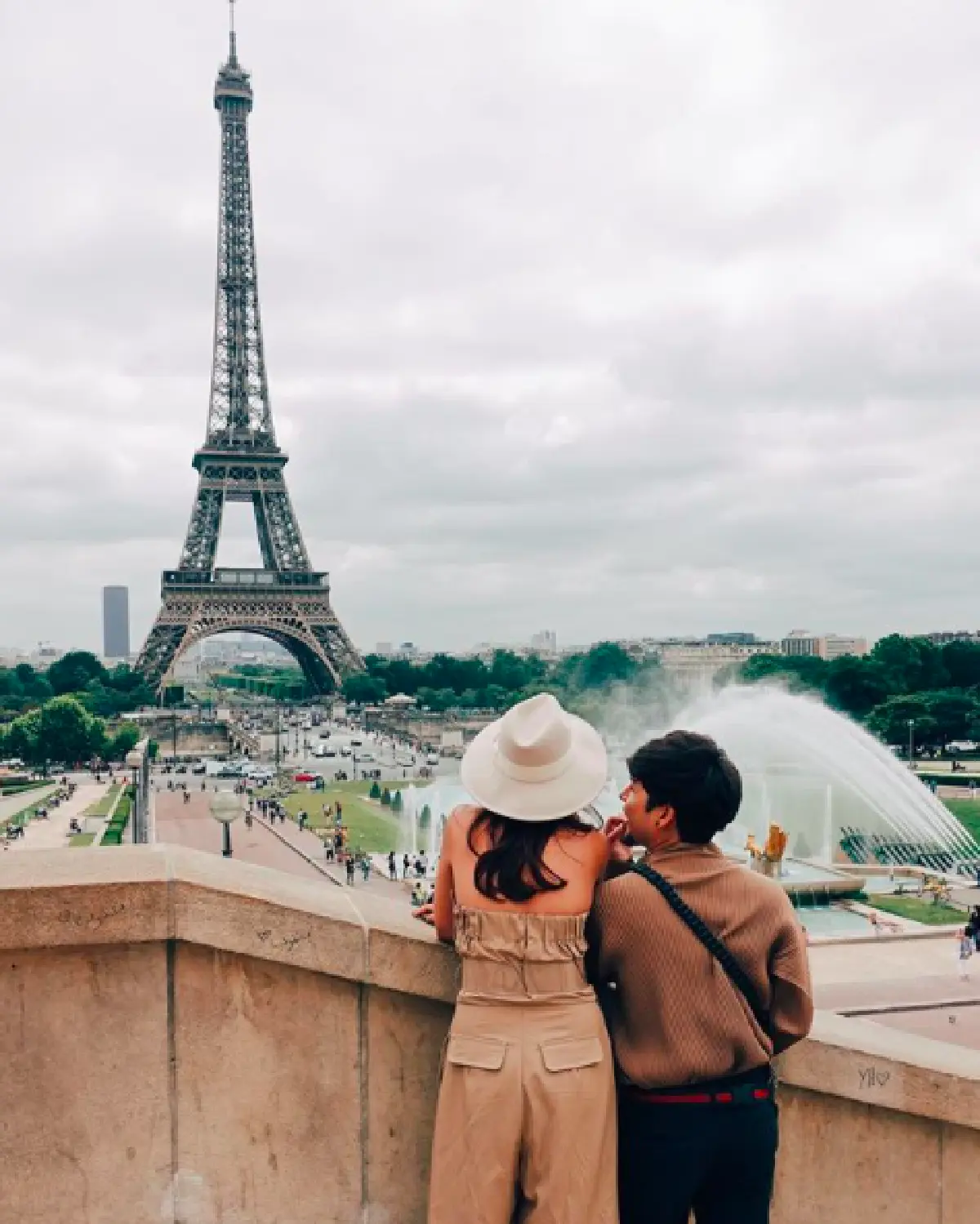 โมเมนต์หวาน “ทอม” ควง “ฟิล์ม” สวีทหวานยุโรป