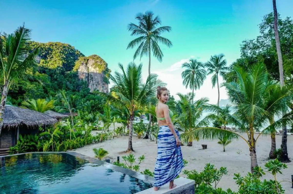 เนย เนโกะจัมพ์ ควงแฟนหนุ่ม ฤทธิ์ กาไชย เติมรักหวานบนเกาะ