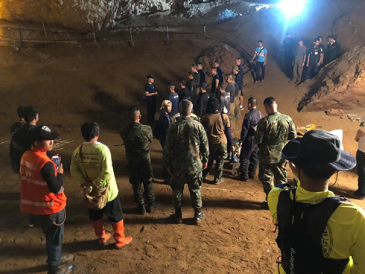 “เล็ก ฝันเด่น” นำทีมกู้ภัย ช่วยตามหา "13 ชีวิต" ในถ้ำหลวง