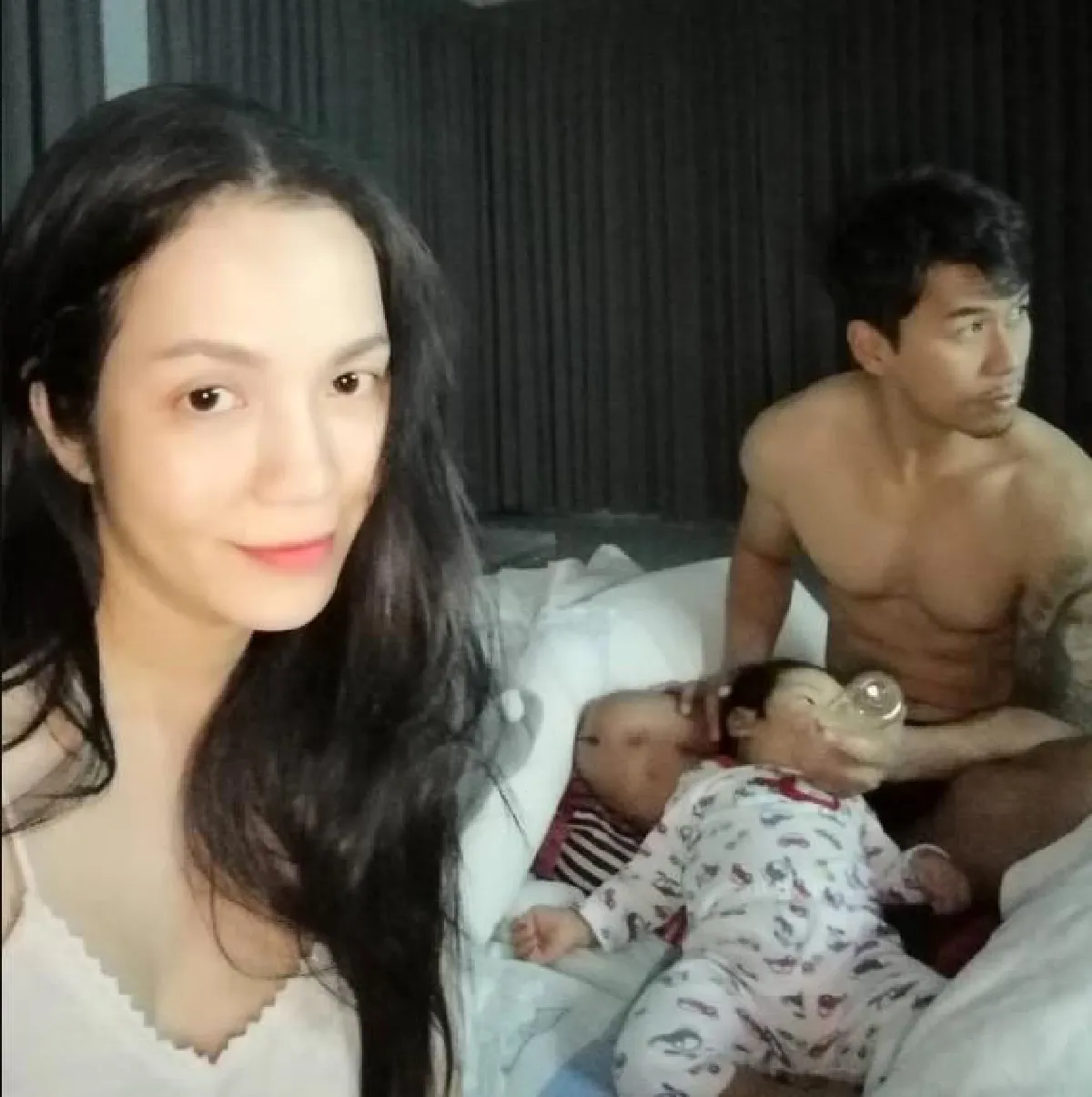 อ๋อม สกาวใจ หยอกสามี! ตั้งใจสักรูปภรรยาไว้ที่แขน แต่ดันเหมือน แอน ทองประสม