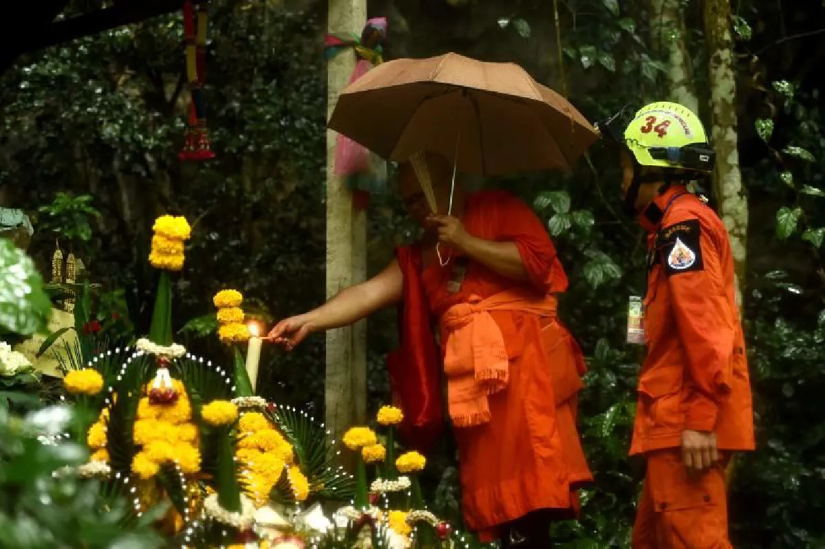 สื่อนอกเกาะติดปฎิบัติการค้นหา 13 ชีวิตติดถ้ำหลวง