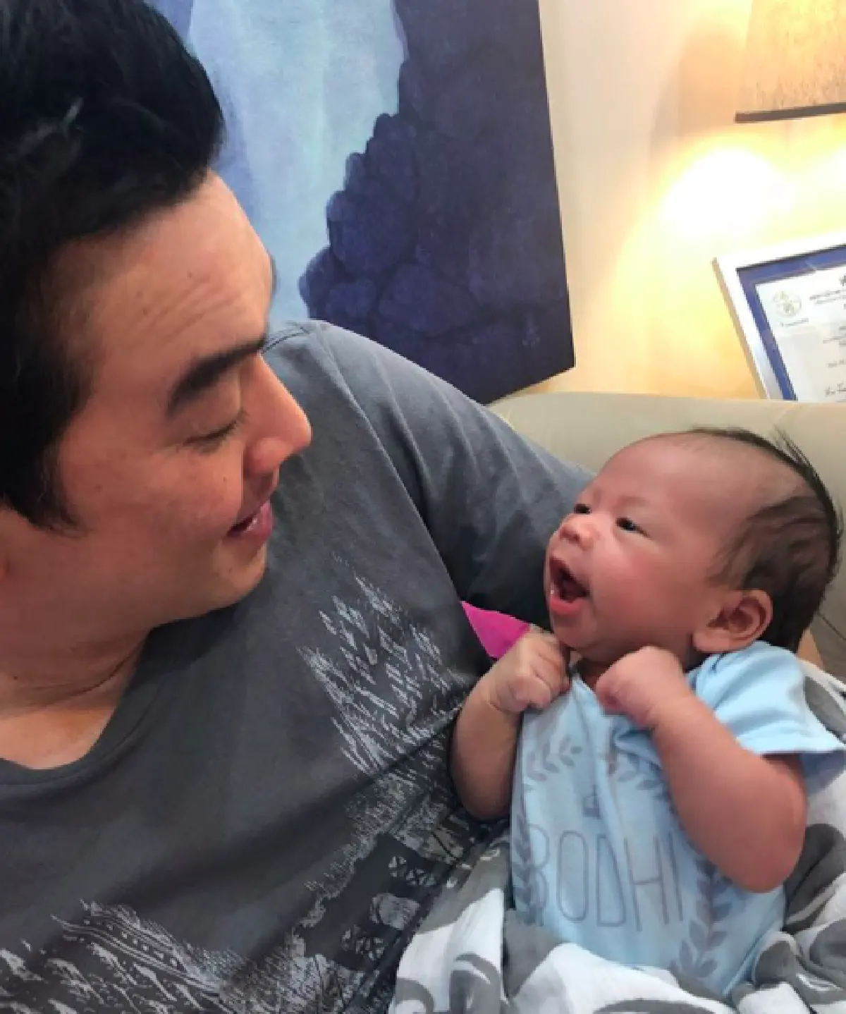 อัพเดทภาพ “น้องโพธิ์” ลูกชาย "พ่อคริต” หล่อตั้งแต่เบบี๋
