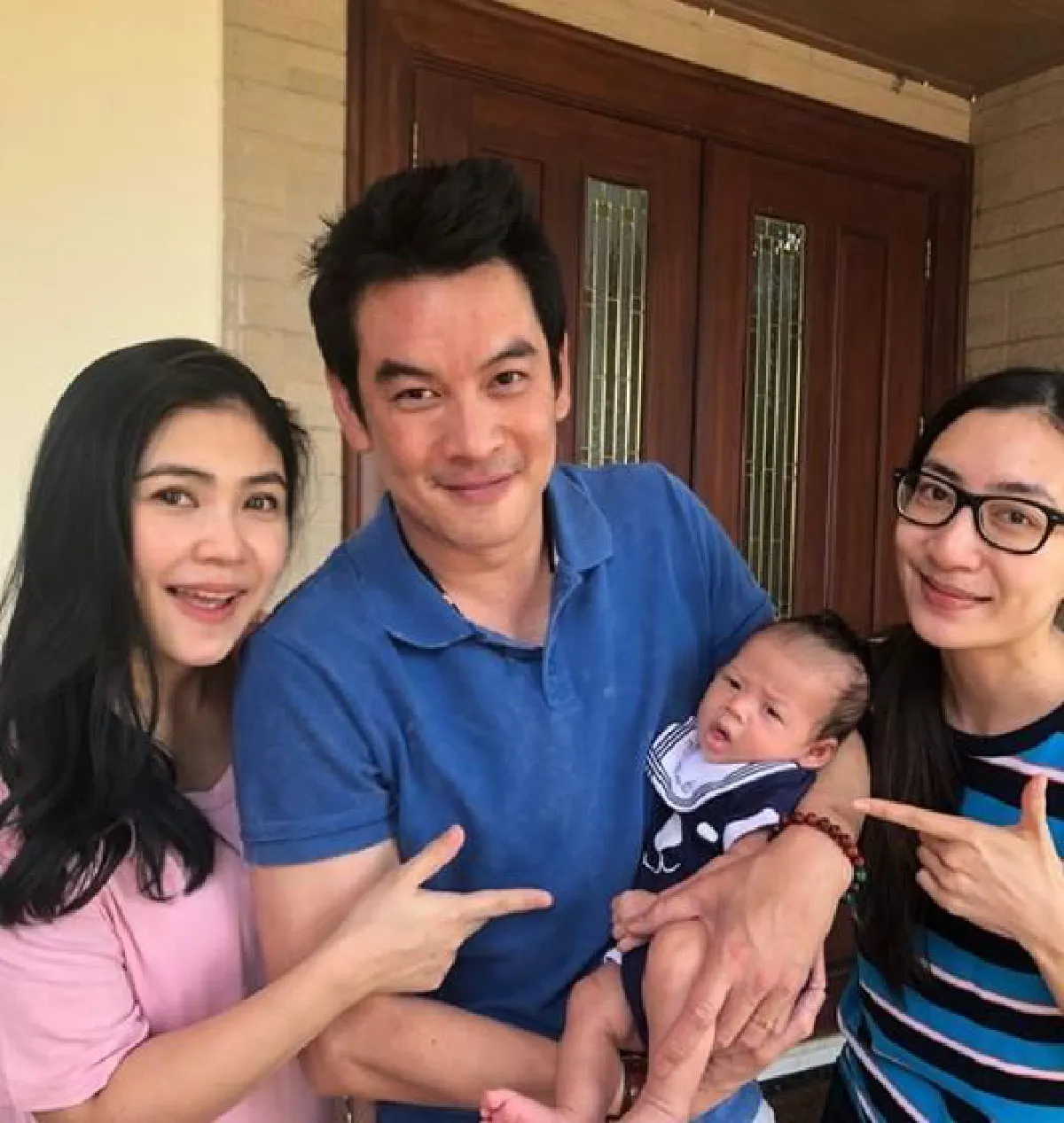 ชาคริต ใจป้ำ! ถอยรถหรูป้ายแดงให้ แอน รับขวัญลูกชาย 1 เดือน