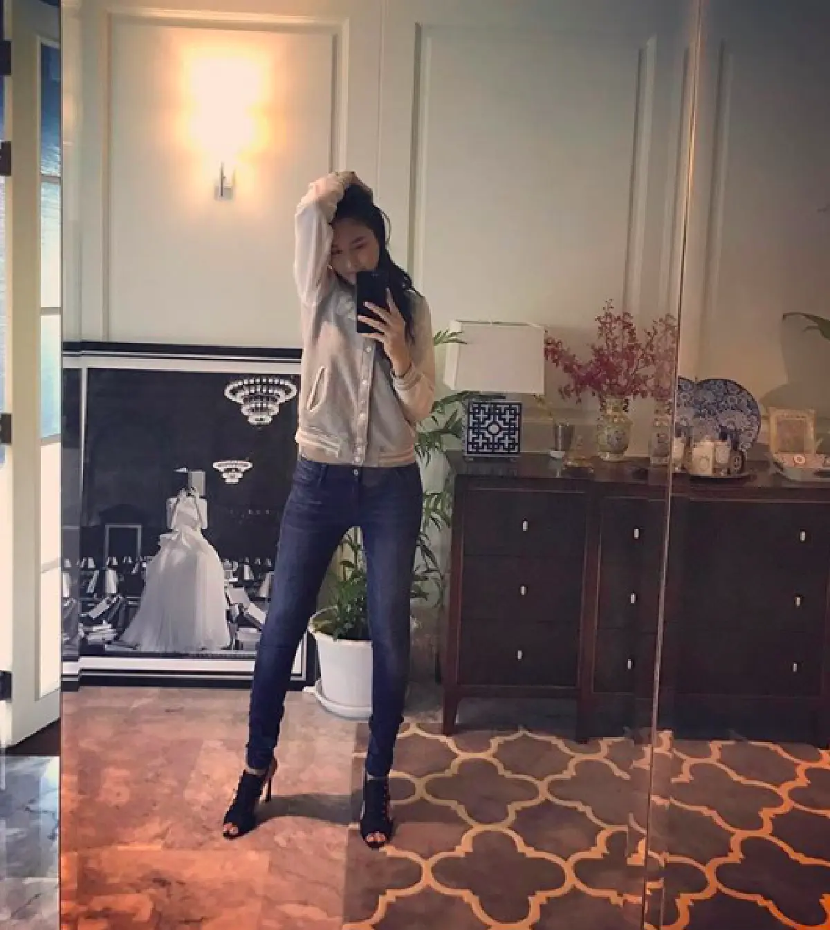 ทุ่มเงินเก็บ! “ปอย” แต่งคอนโดสไตล์โมเดิร์นจนสวยหรู อลังการทุกมุม