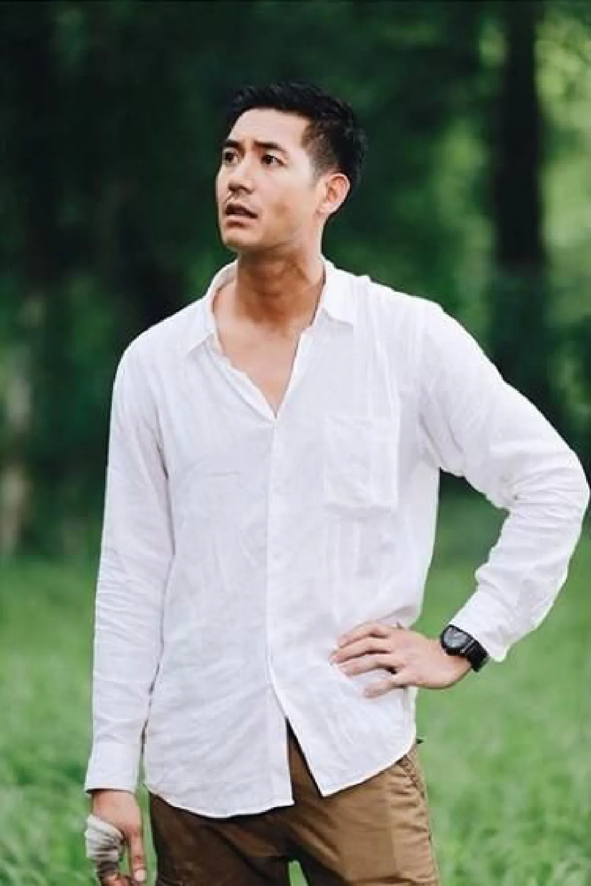 หล่อทีเผลอ! เวียร์ ศุกลวัฒน์ หนีรถติดขึ้นรถไฟฟ้าบีทีเอสในวันสบายๆ
