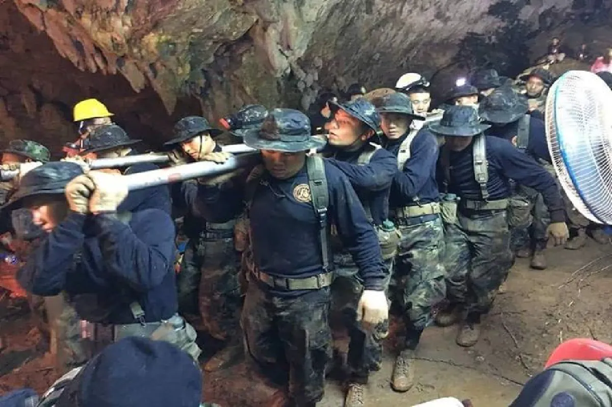 ลุ้นปฏิบัติการช่วย13ชีวิตถ้ำหลวง จนท.เร่งทำงาน24ชม.